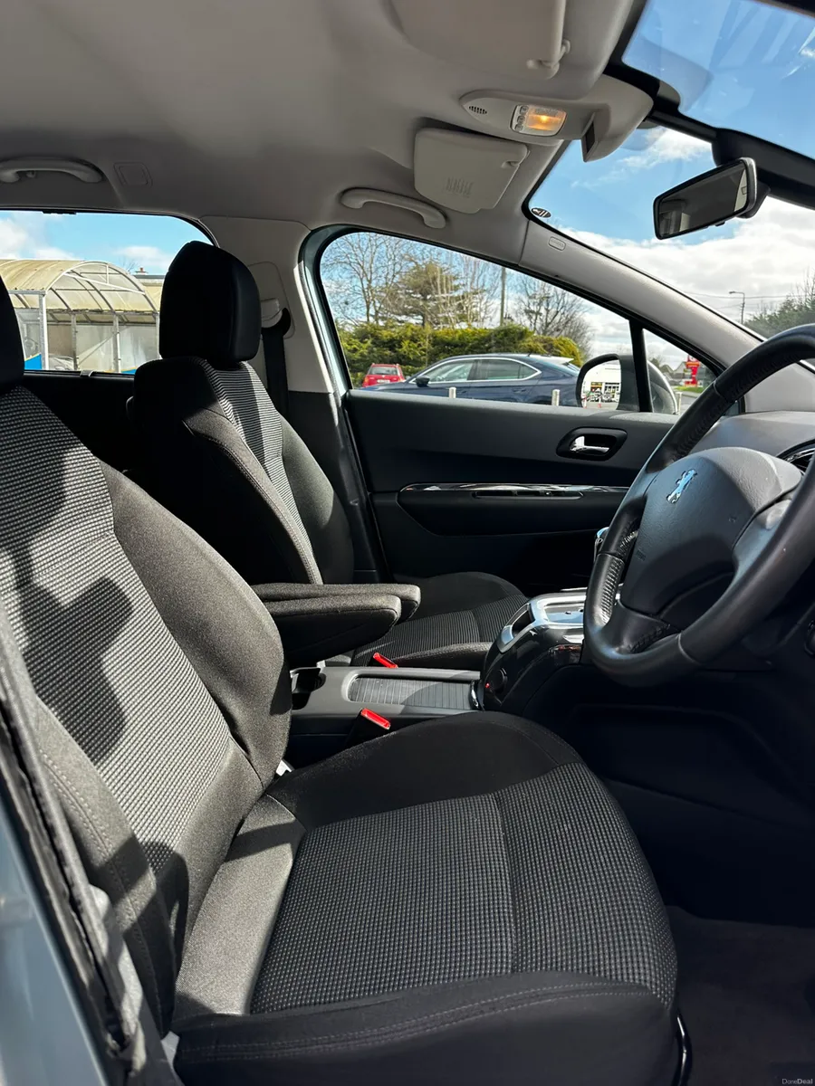 2011 Peugeot 5008 1.6 HDi Automatic - Low Mileage - Image 4
