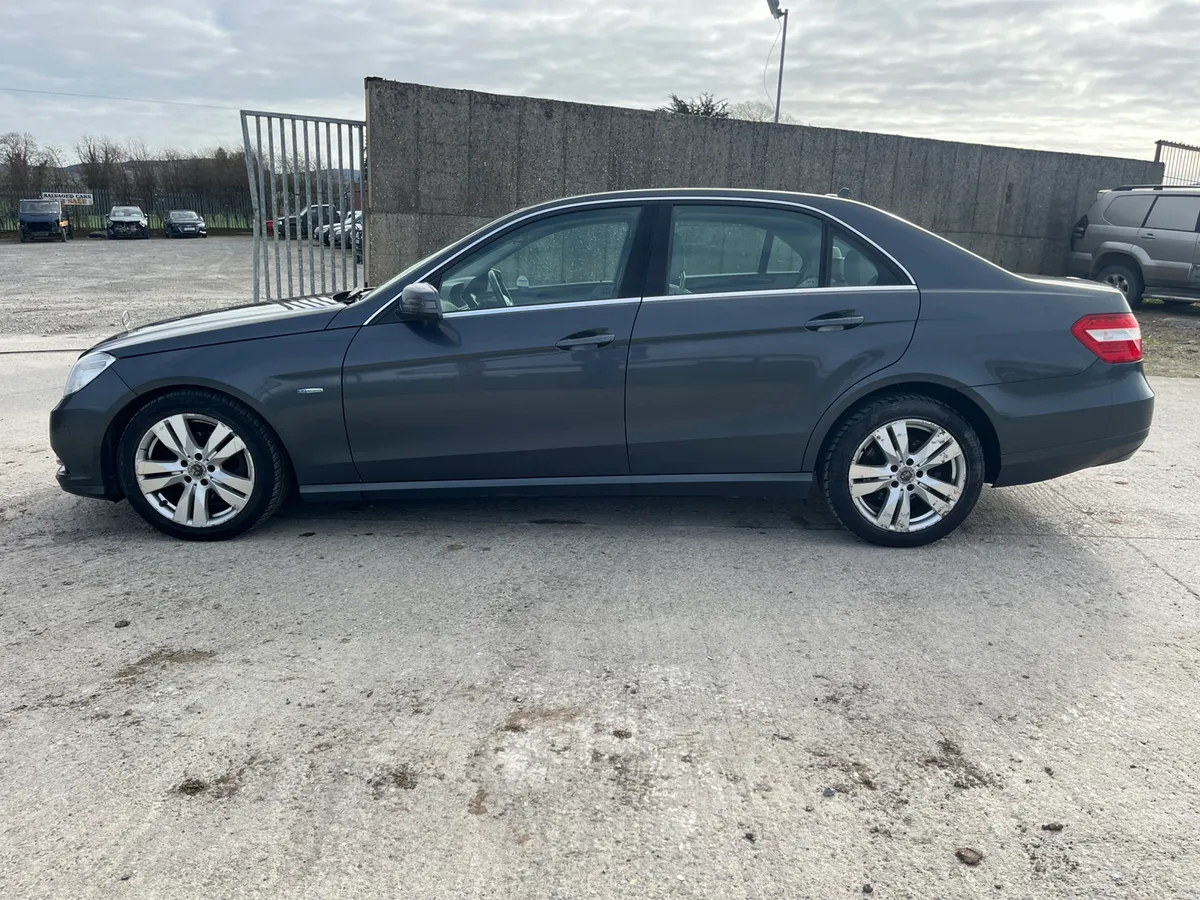 2012, Mercedes E200 - Image 6
