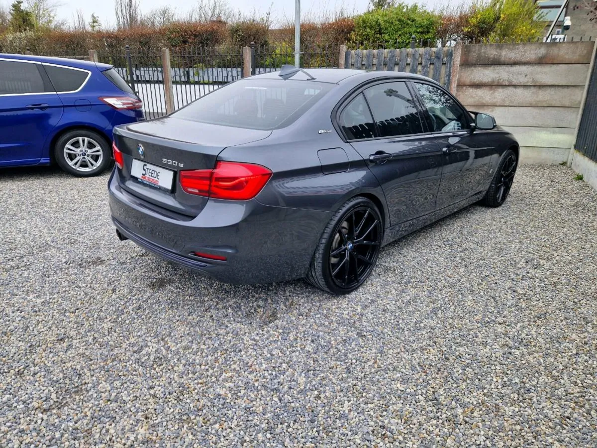 181 BMW 3-Series ....Hybrid Sport....stunning car - Image 4