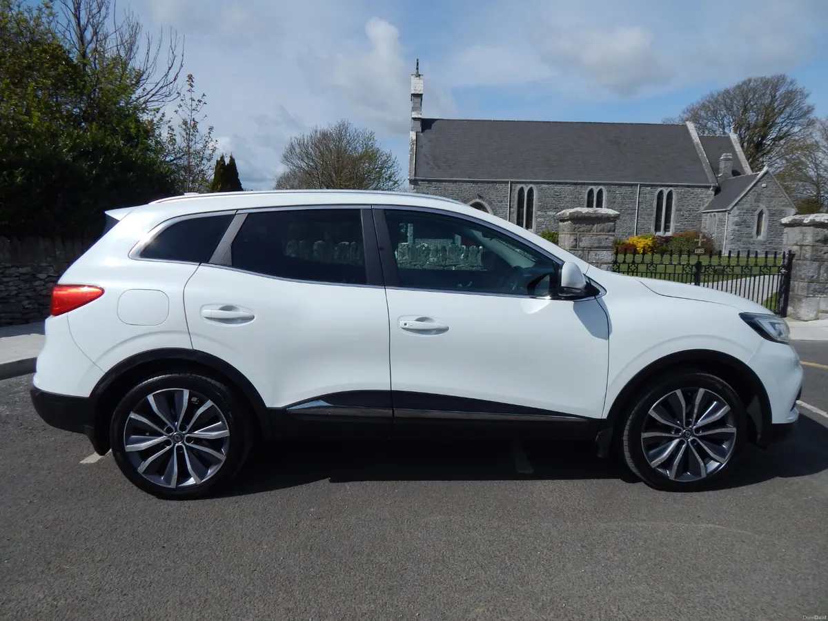 2019 Renault Kadjar 86 kms Tax & Test 07/27 - Image 2