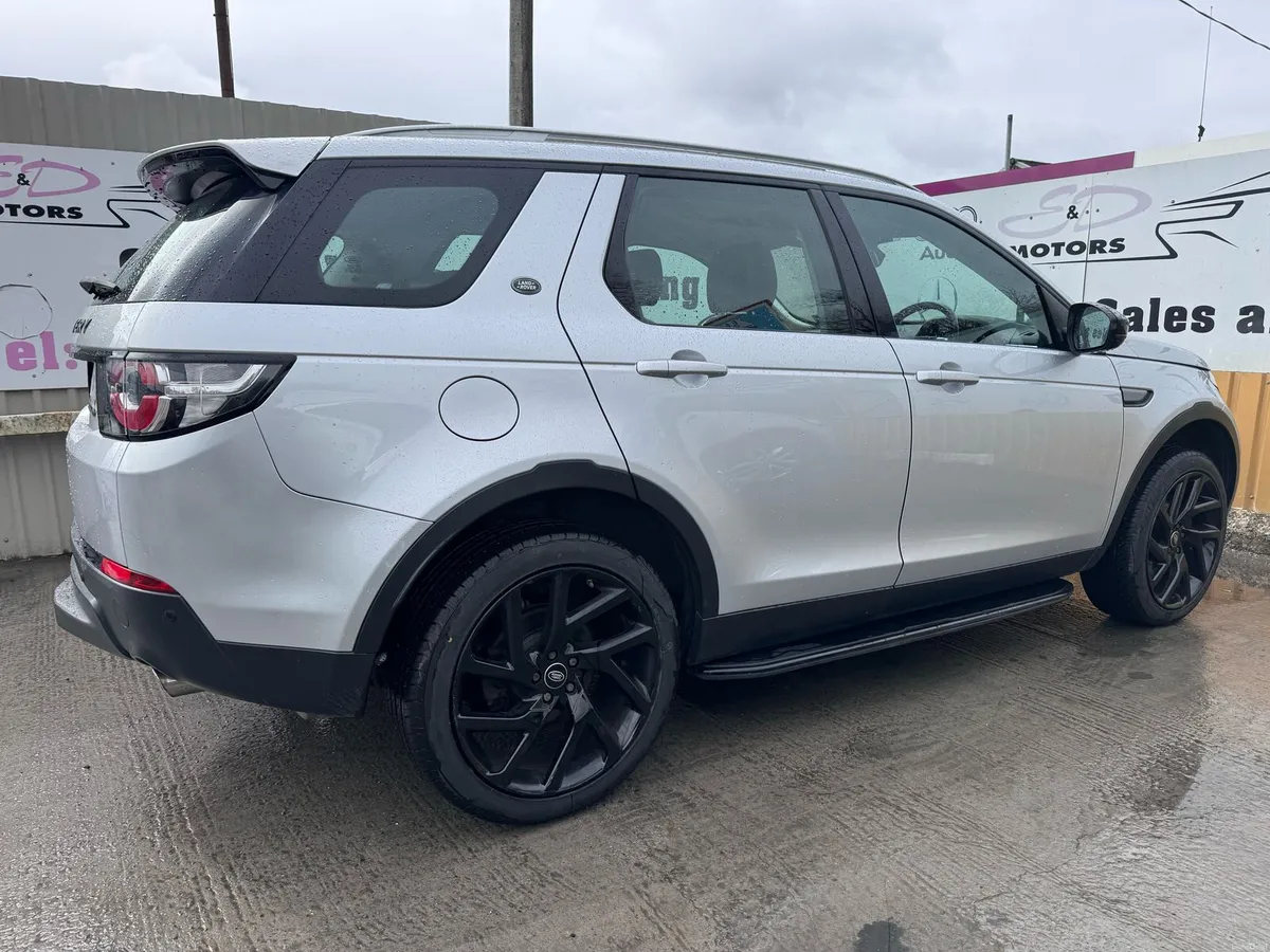 161 Land Rover Discovery Sport 2.0D AUTO 7 Seater - Image 5