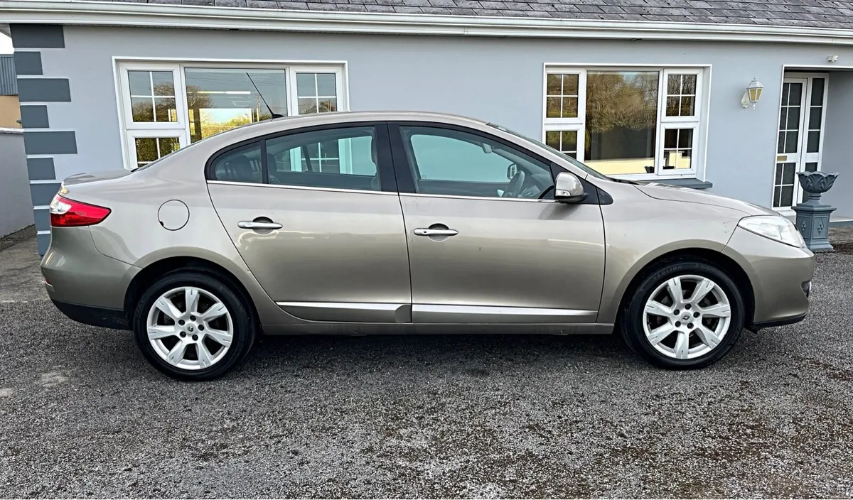 Renault Fluence TomTom NCT 05/26 - Image 3