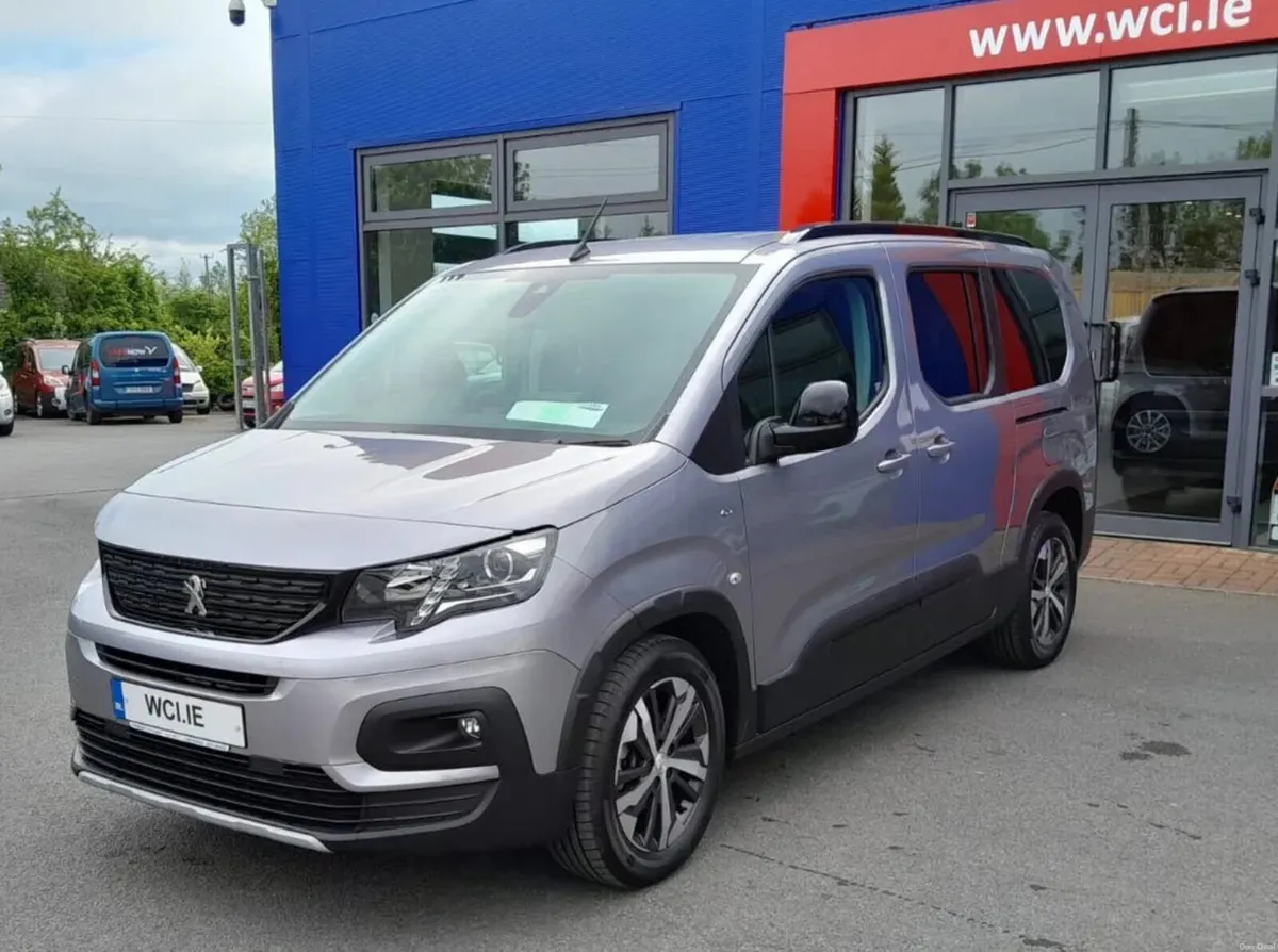 Wheelchair Taxi Auto Peugeot Rifter - Image 1