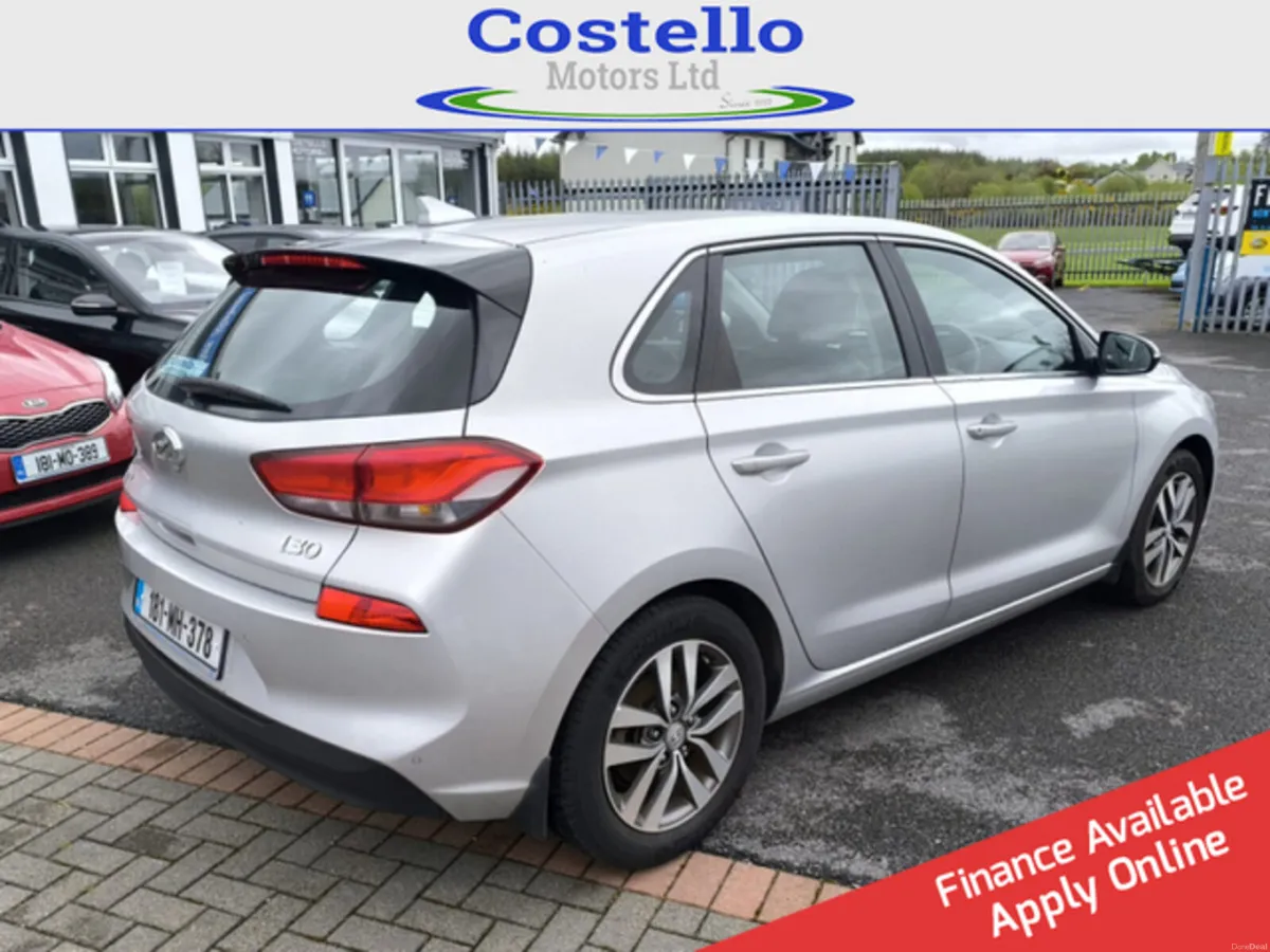 Hyundai i30, 2018 Deluxe Plus 5DR - Image 6
