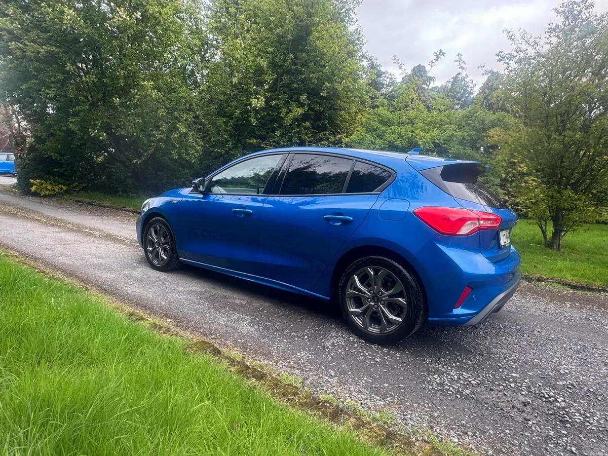 22 Ford Focus 1.0T .. HYBRID.. ST-LINE - Image 3