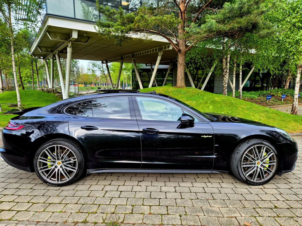 172 Porsche Panamera 4 V6 e-Hybrid 456Bhp - Image 2