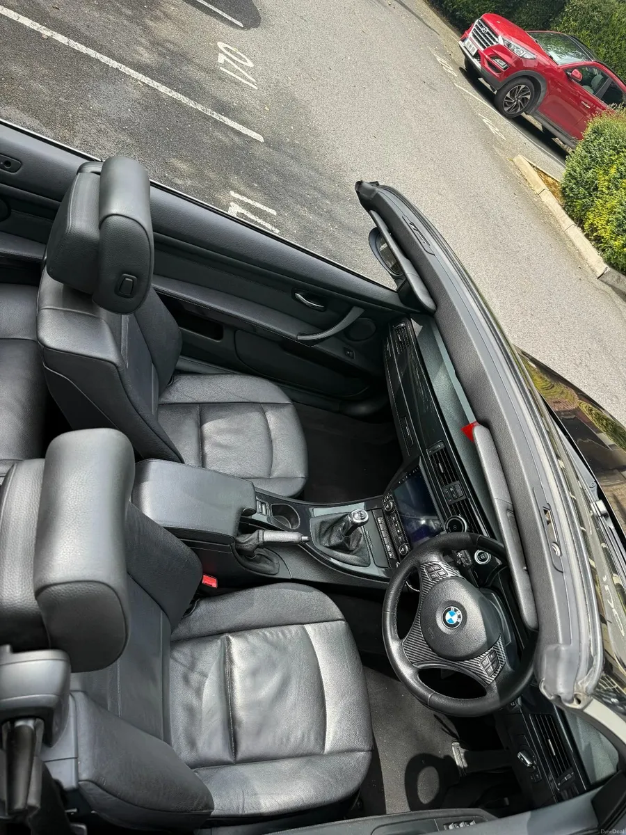 BMW 3-Series Convertible 2009 - Image 3