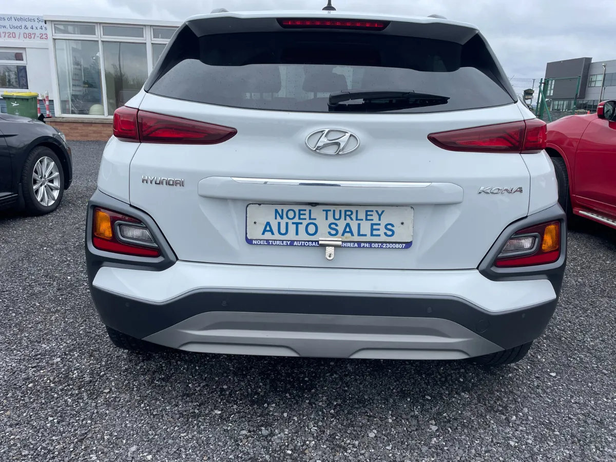 Hyundai  KONA  2019  Executive Model  1.6  CRDI - Image 4