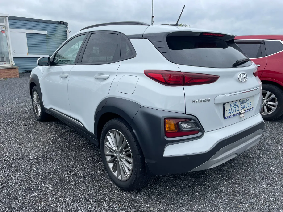 Hyundai  KONA  2019  Executive Model  1.6  CRDI - Image 6