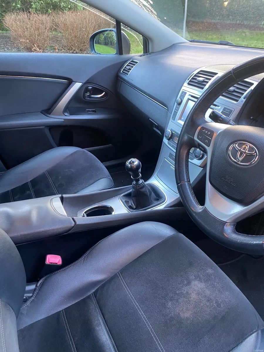 Toyota Avensis 2014 - Image 4