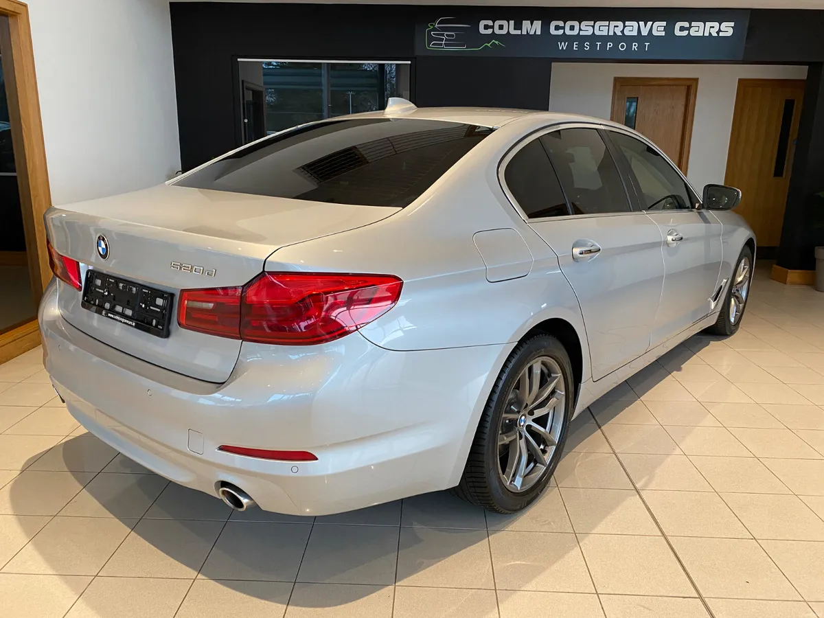 BMW 5-Series 2018 - Image 4