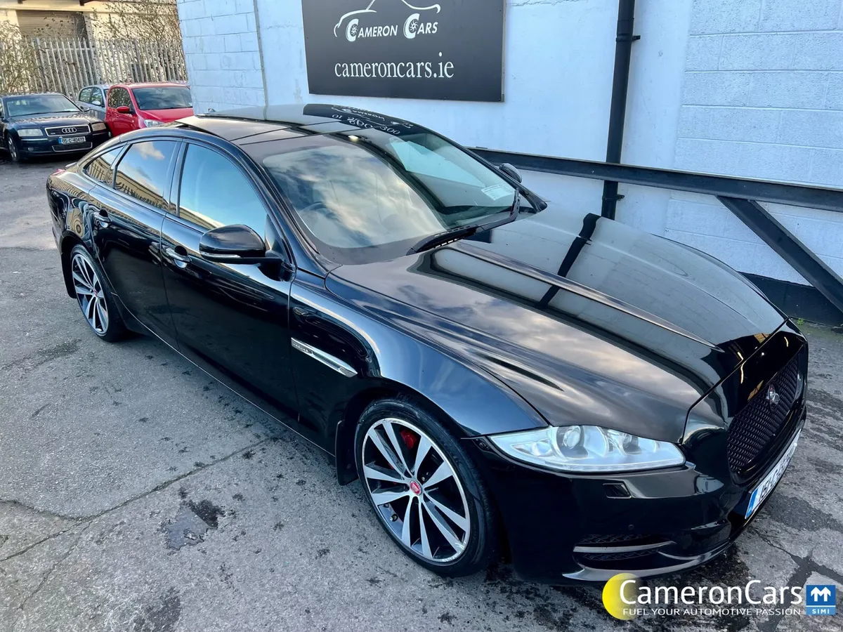JAGUAR XJ PORTFOLIO THE MOST ICONIC & LUXURIOUS XJ - Image 6