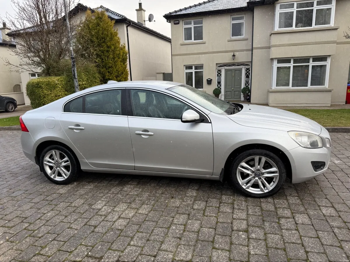 Volvo S60 2012 2.0D D4 163bhp NCTED & Taxed - Image 6