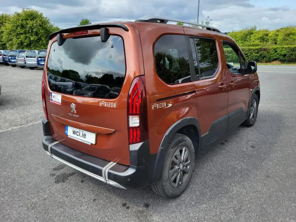 Wheelchair Accessible Peugeot Rifter Horizon - Image 4