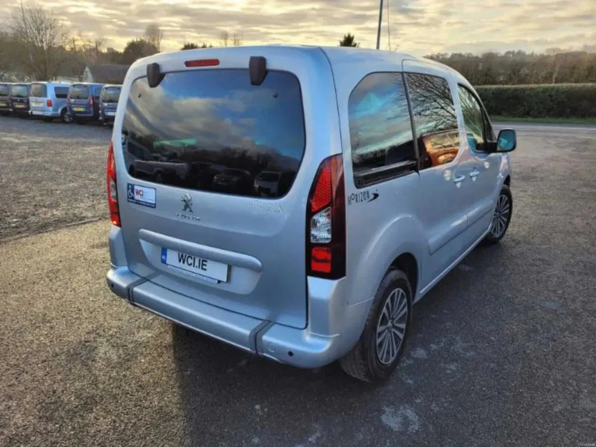 Wheelchair Car 2017 Auto Peugeot Partner - Image 4