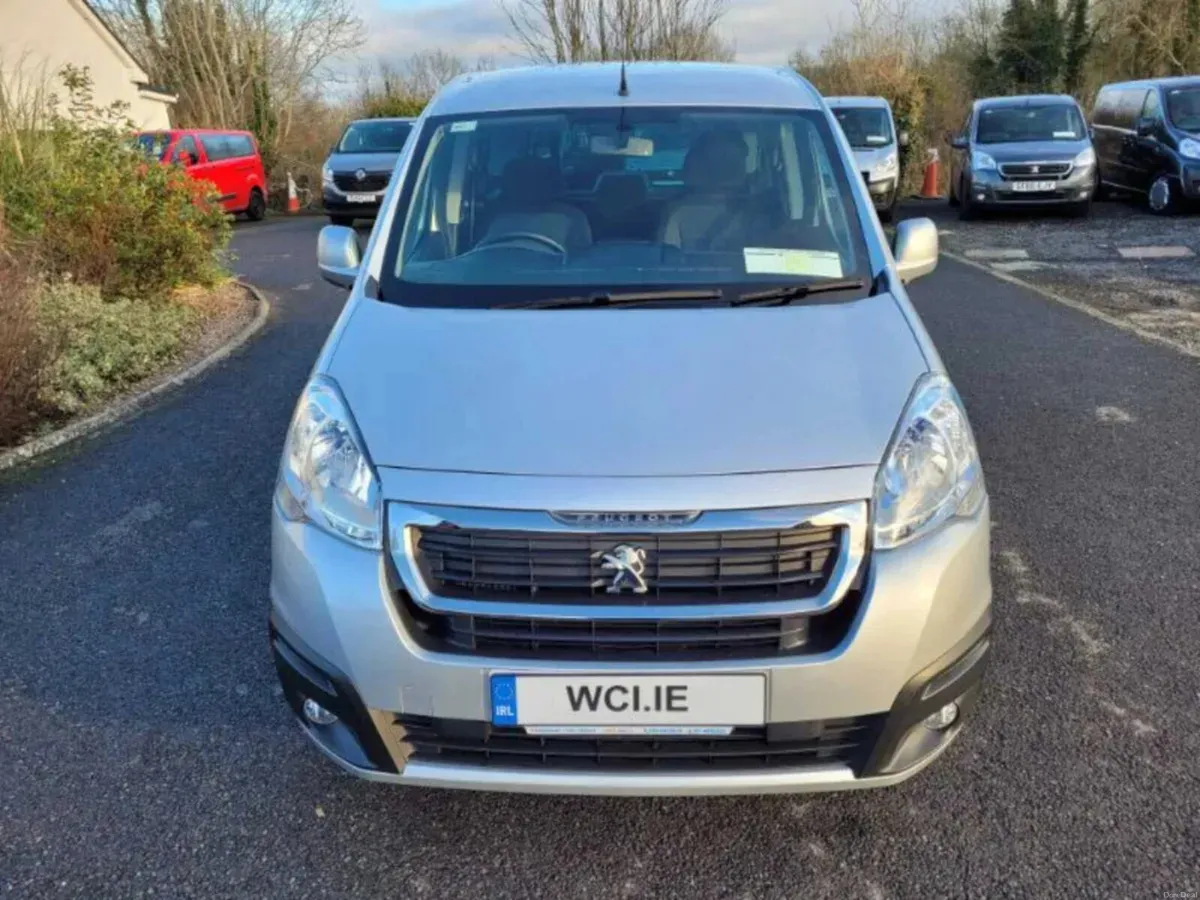 Wheelchair Car 2017 Auto Peugeot Partner - Image 3