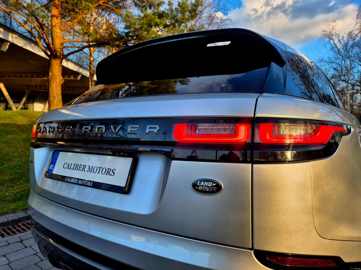 Range Rover Velar R-Dynamic Sliding Roof - Image 4