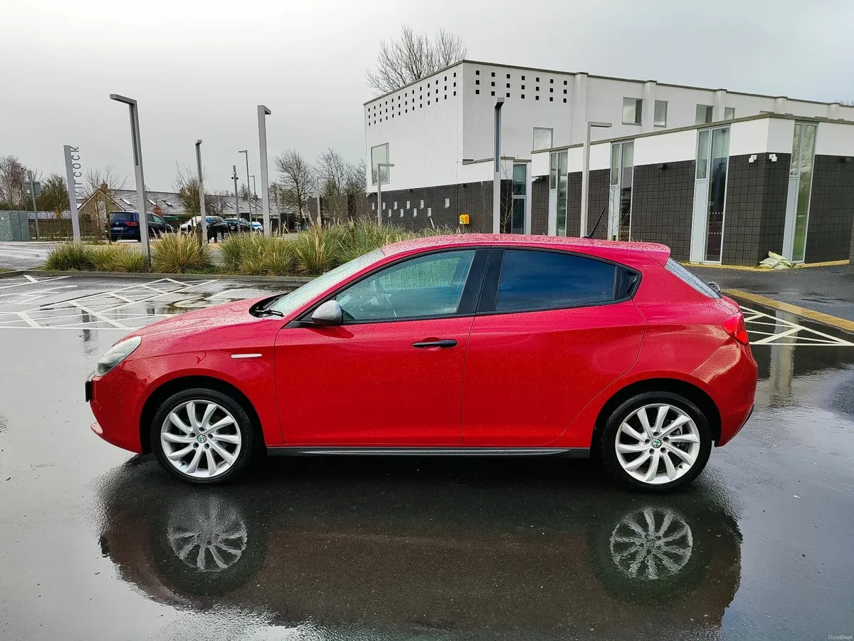 Alfa Romeo Giulietta 2020 Super JTDM-2 - Image 4