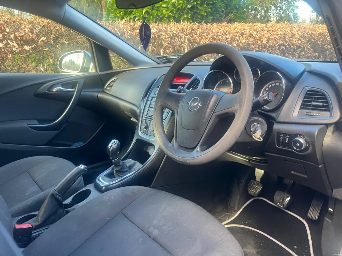 Opel Astra 2013 nct 05/26 - Image 6