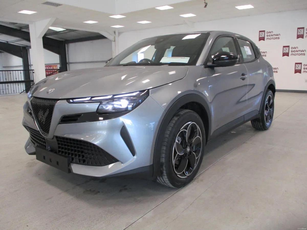 NEW  262 OFFERS ALFA ROMEO JUNIOR ELECTRICA 54kWh - Image 4