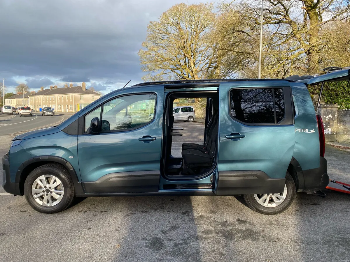 Wheelchair Accessible Peugeot Rifter 2026 - Image 6