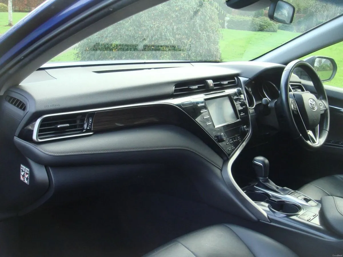 192 Camry Design 2.5 VVT-I Hybrid €180 Tax - Image 4