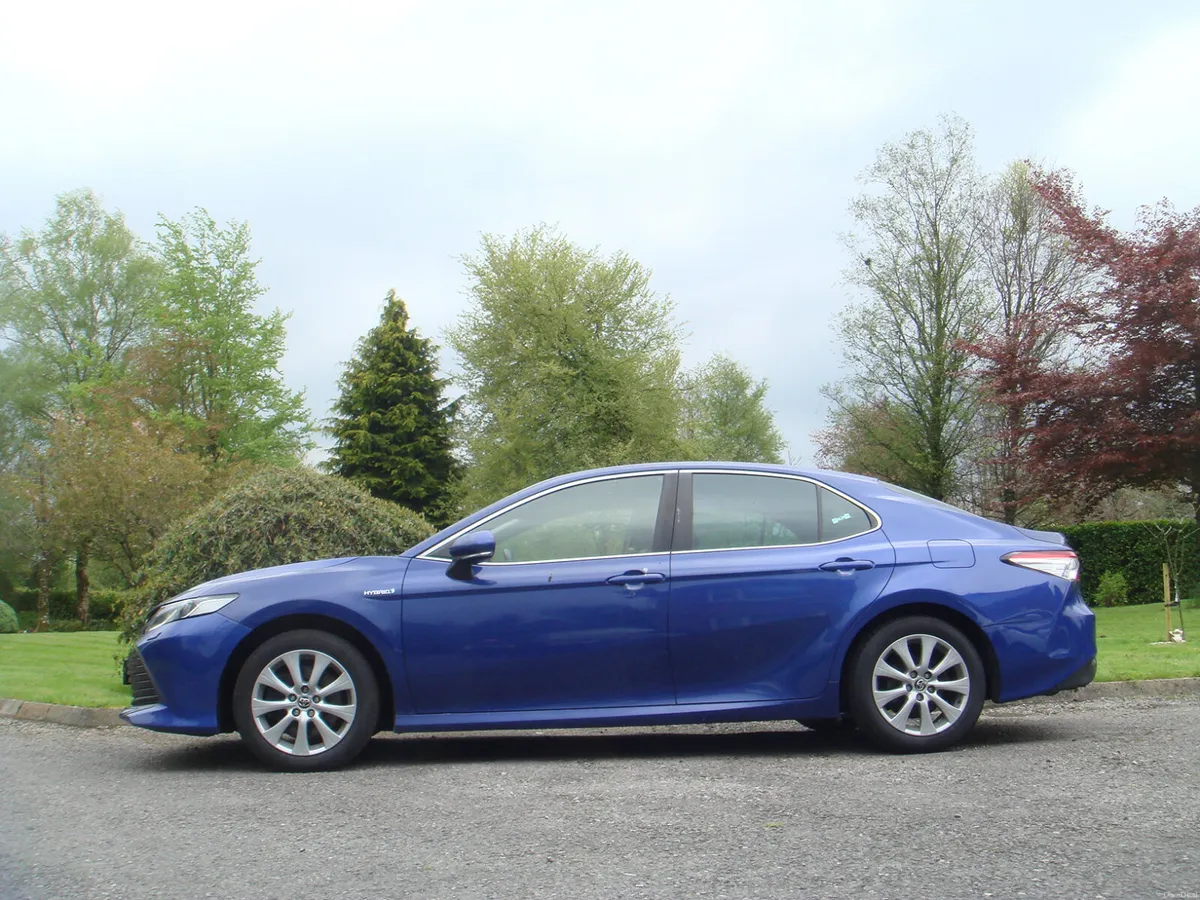 192 Camry Design 2.5 VVT-I Hybrid €180 Tax - Image 2
