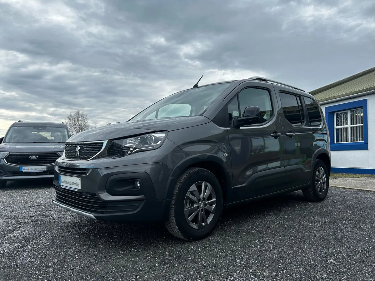 Wheelchair Car - Image 3