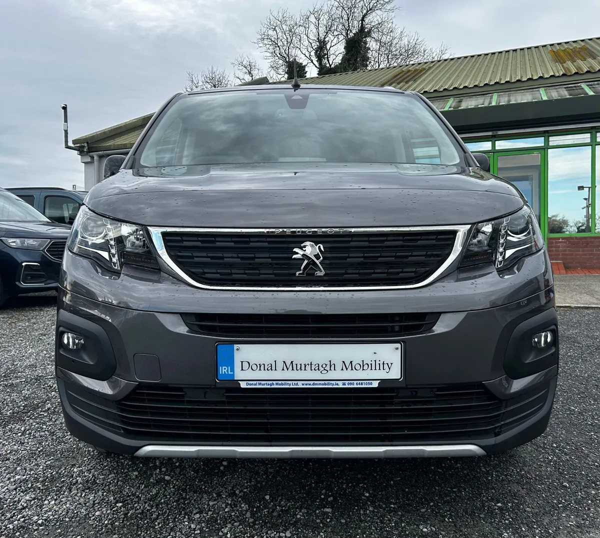 Wheelchair Car - Image 2