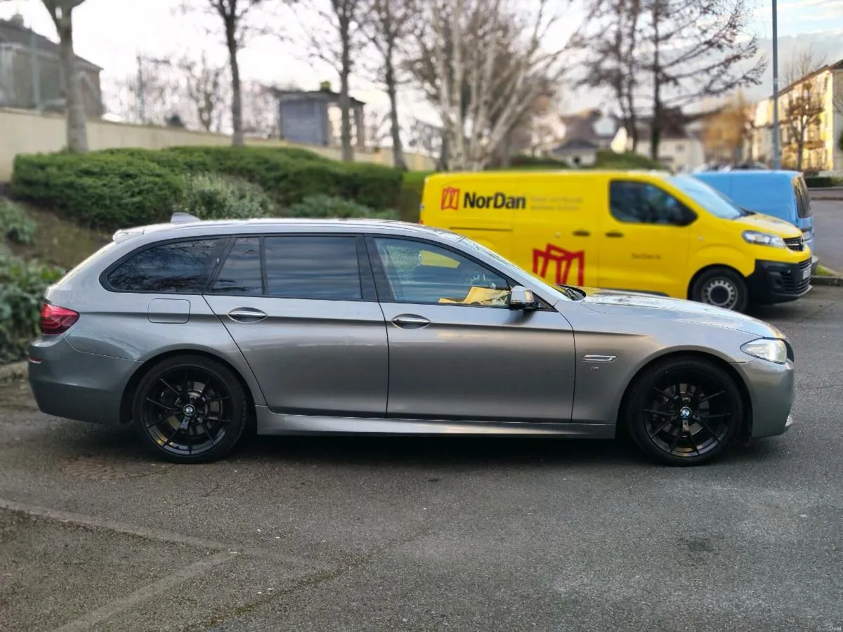 BMW 5-Series2014 MSPORT TOURING(NEW TAIMING CHAIN) - Image 3