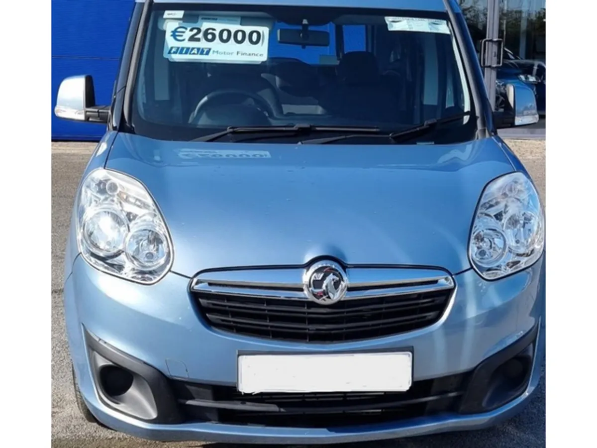 Wheelchair Accessible Vauxhall Combo - Image 3