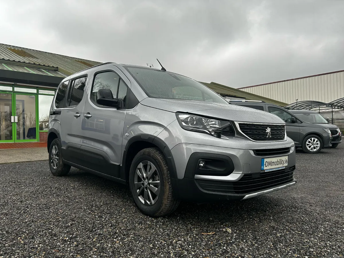 Wheelchair Car - Image 1