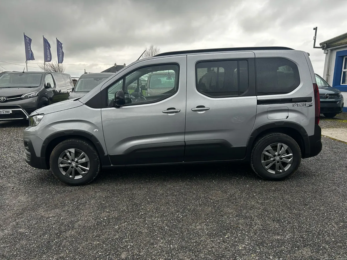 Wheelchair Car - Image 4