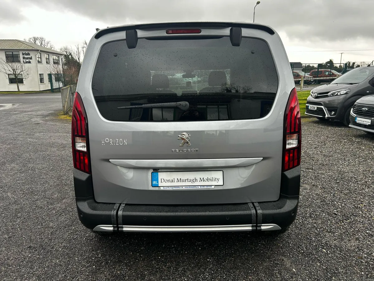 Wheelchair Car - Image 6