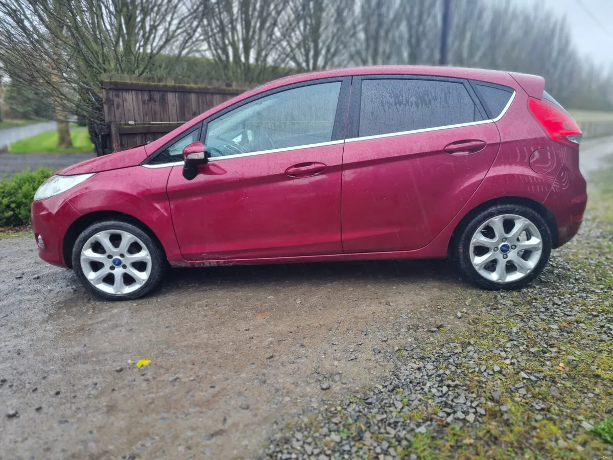 Ford Fiesta 2011 - Image 3