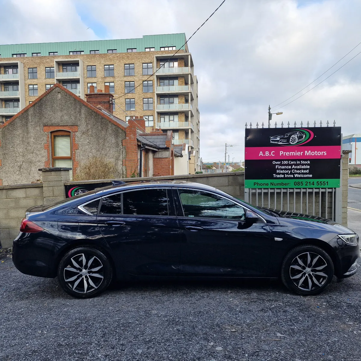 Opel Insignia 2018 Mint Condition - Image 4