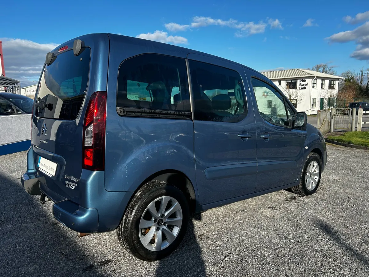 Wheelchair Car - Image 4