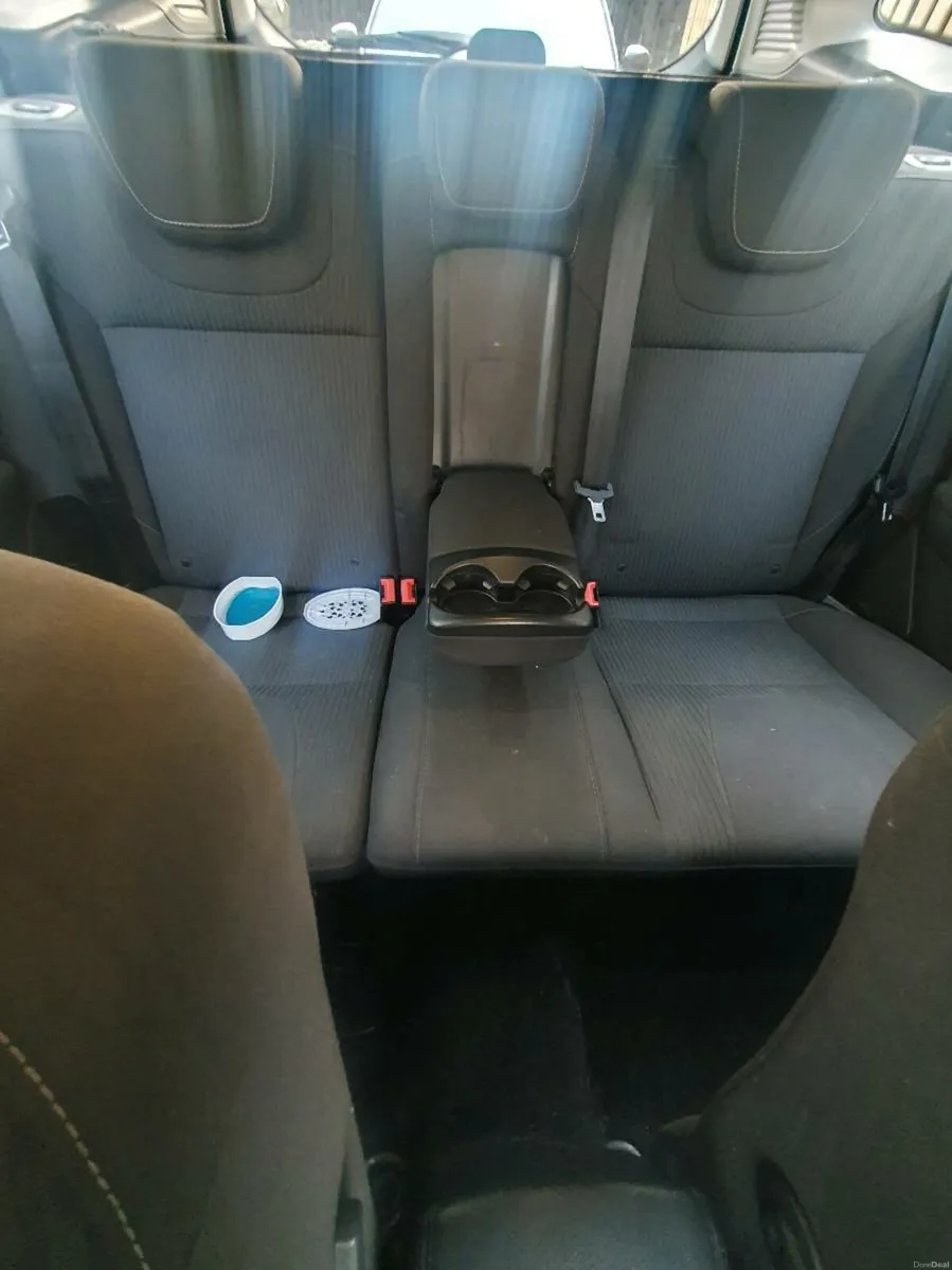 Ford Focus 2011 for sale - Image 4