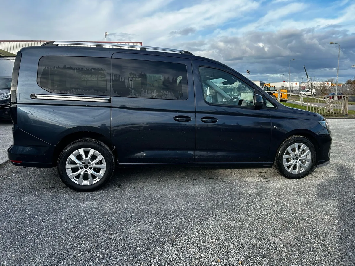 262 Wheelchair Car - Image 6