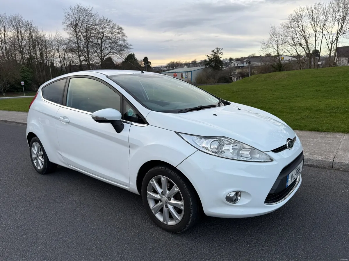 Ford Fiesta 2011 Zetec 1.25 - Image 2