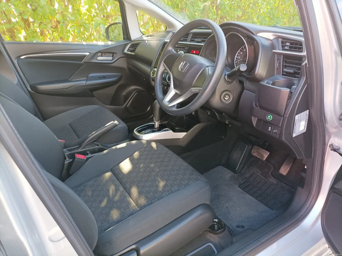 LOW MILEAGE 2016 HONDA JAZZ 1.3 AUTO NOT HYBRID - Image 2