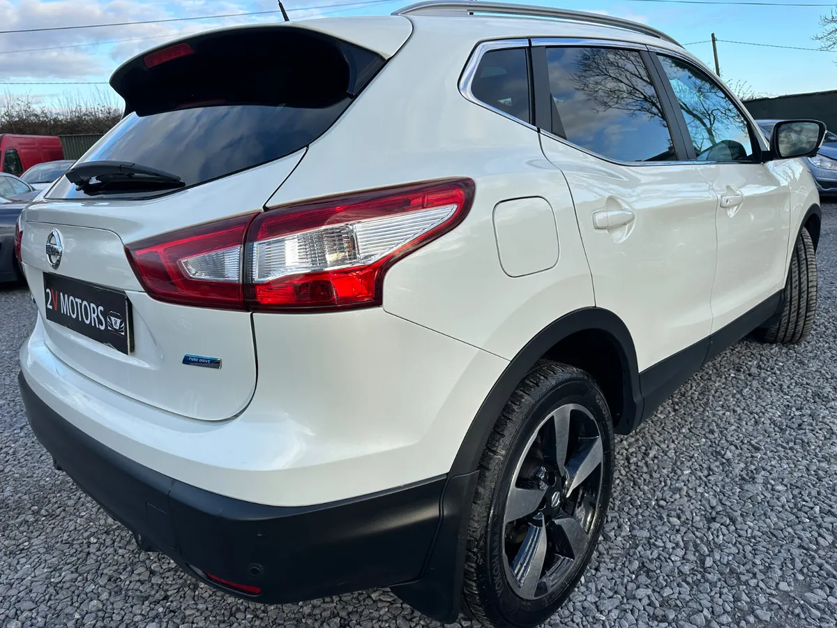 🔵 Nissan Qashqai  PREMIUM 1.5DCI 110BHP PAN ROOF - Image 5