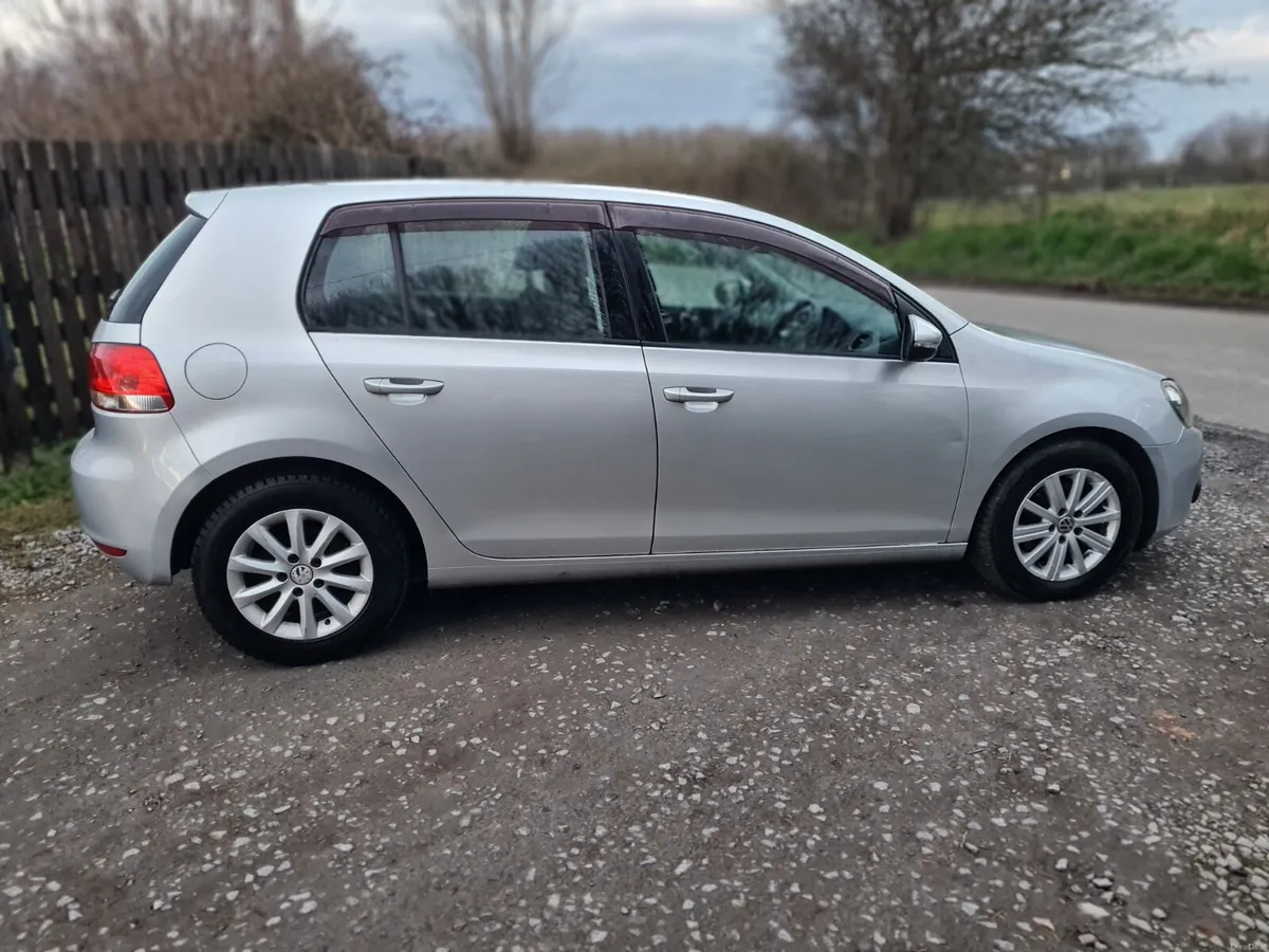 Volkswagen Golf 2012 - Image 2