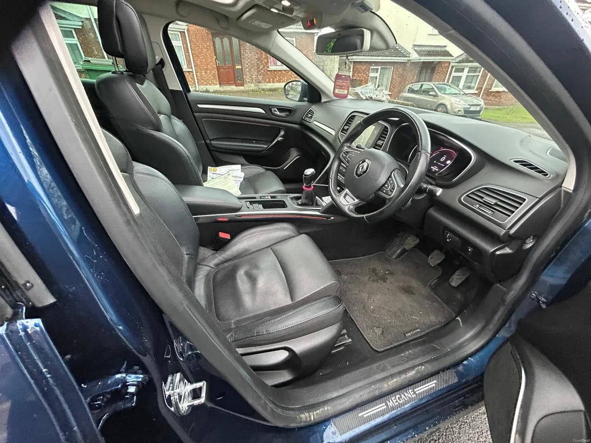 Renault Megane 1.6 GC SIGNATURE   new NCT03/28 - Image 5