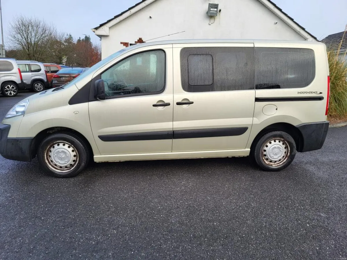 Wheelchair Accessible Peugeot Expert - Image 3