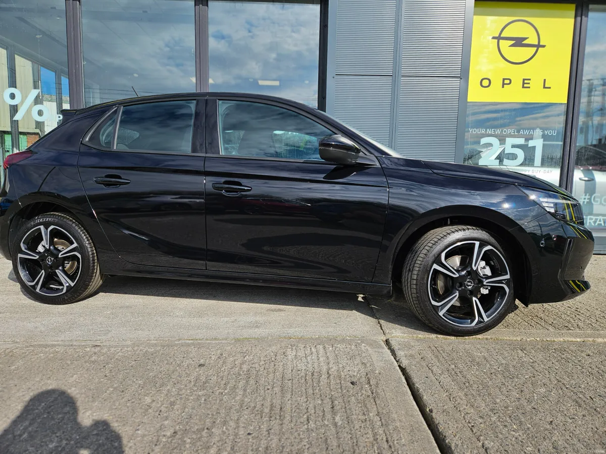 Opel Corsa 1.2  GS AUTOMATIC - Image 2