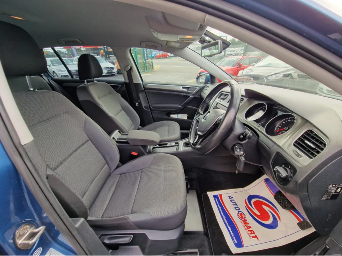 Volkswagen Golf 1.2 TSI COMFORTLINE EDITION  PRIVA - Image 4