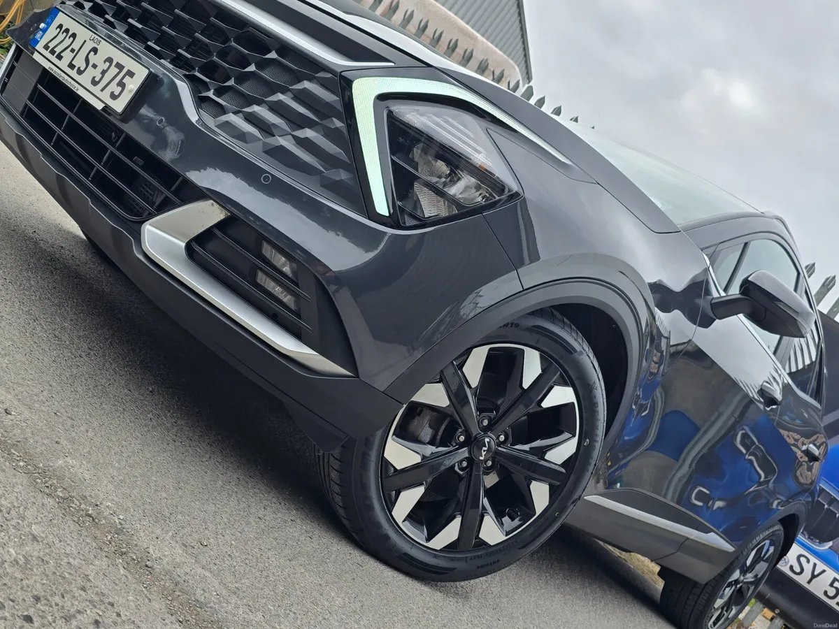 Kia Sportage 2022 PHEV HIGH SPEC. IMMACULATE! - Image 6