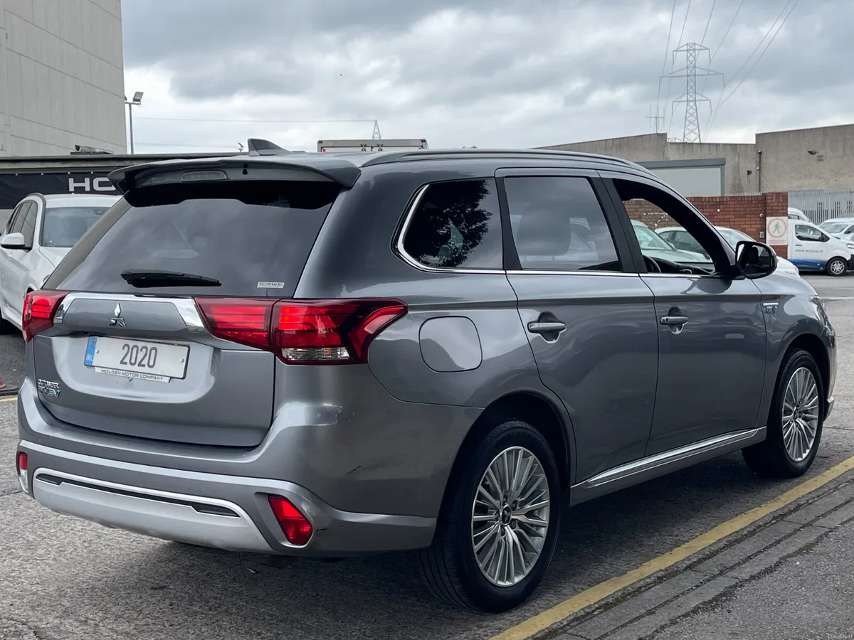 2020 Mitsubishi Outlander **FULL SERVICE HISTORY** - Image 3