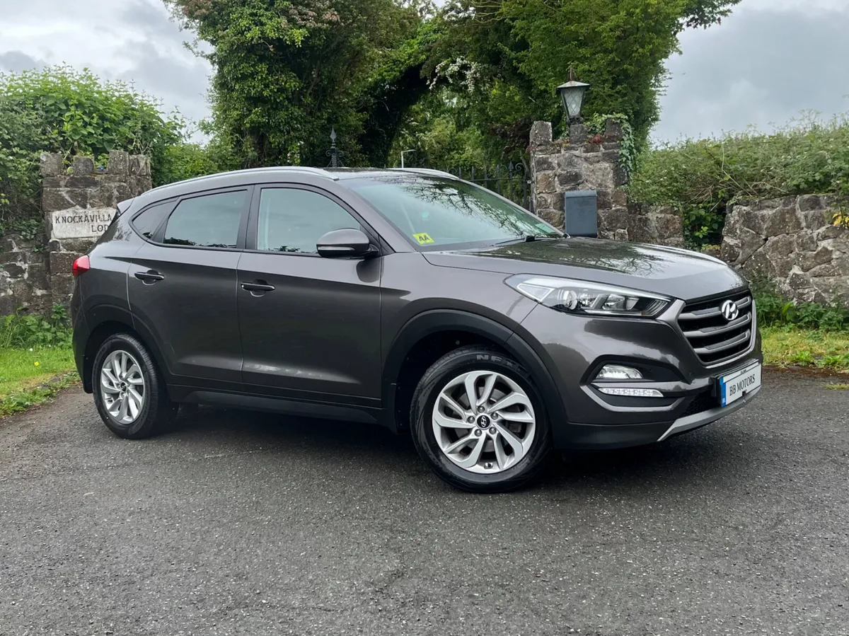 Hyundai Tucson 1.7 D Executive SE - Image 3